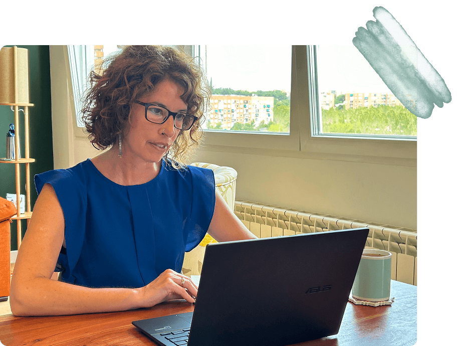 Emma Crook coaching laptop